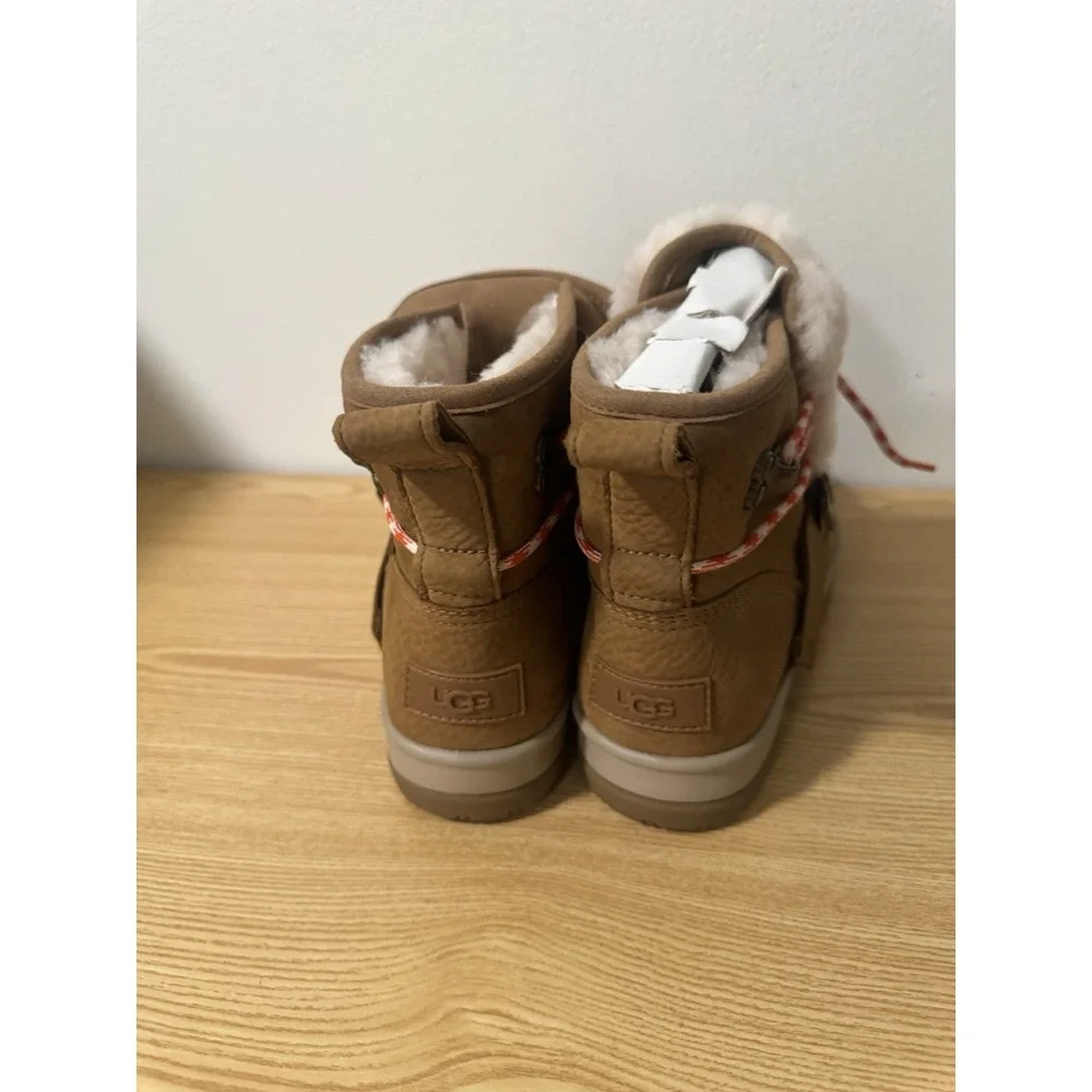 UGG new without